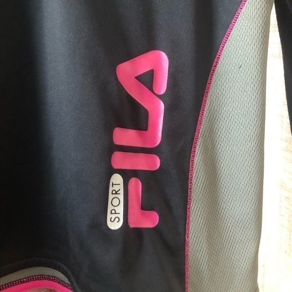 Fila Quarter Zip Black Logo Lightweight Sweatshirt - Picture 3 of 7